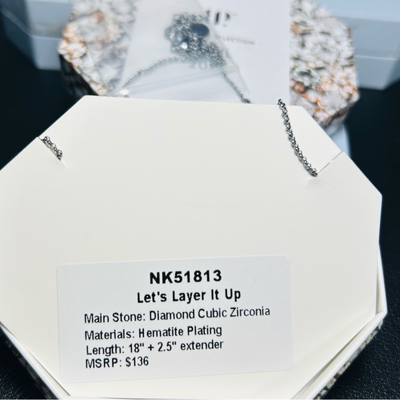 Bomb Party April 2025 Necklace NK51813 - Picture 2 of 4